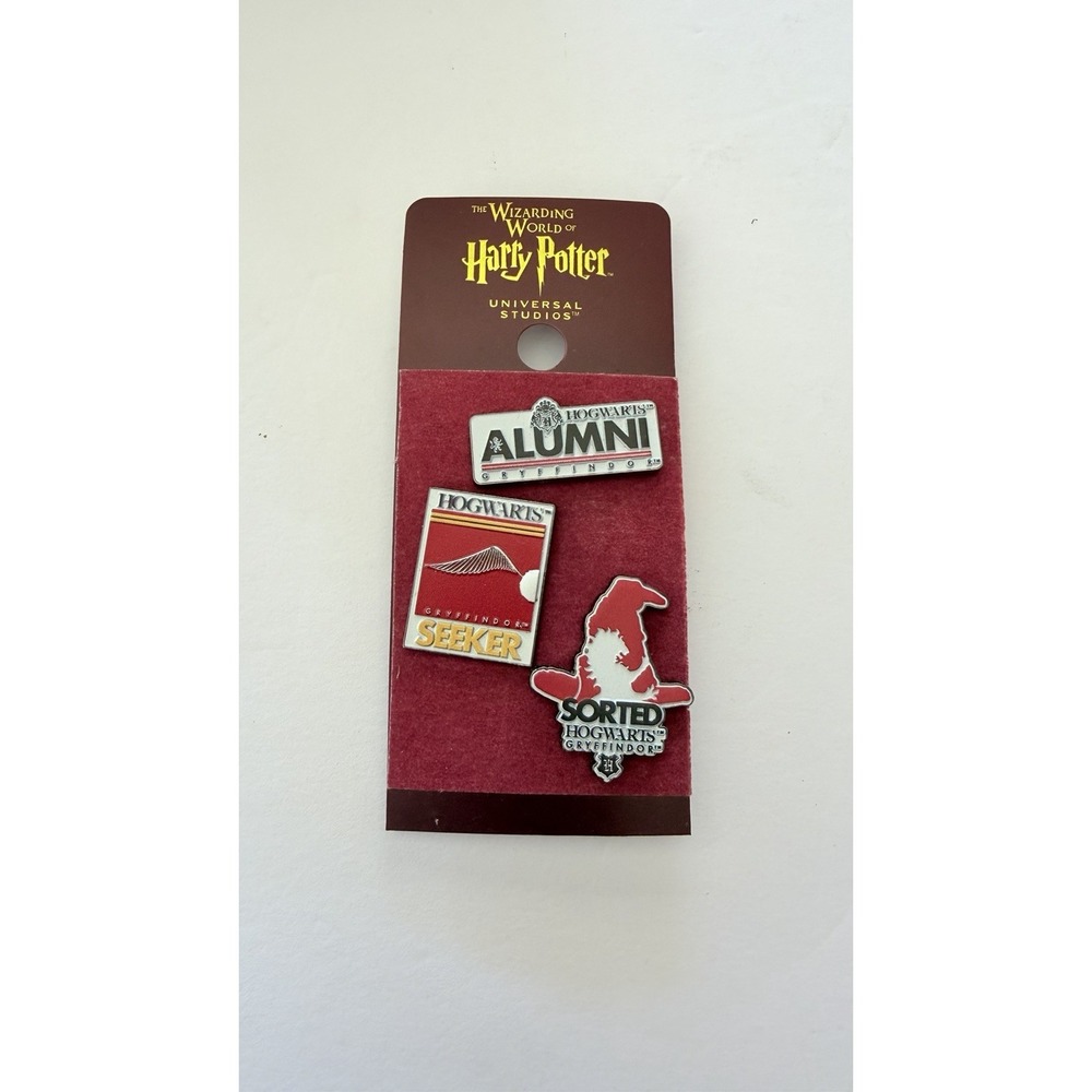 Harry Potter Gryffindor Pin Set Alumni Seeker Sorted Hogwarts Universal